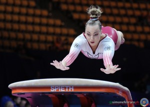 aut kroell carina ph simone ferraro sfa01640 copia